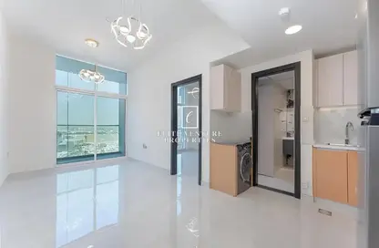 Apartment - 1 Bedroom - 4 Bathrooms for rent in Skyz by Danube - Arjan - Dubai