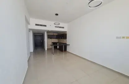 شقة - غرفة نوم - 2 حمامات للايجار في برج فرانكفورت - مدينة دبي الرياضية - دبي