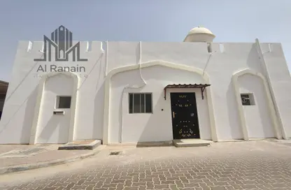 Villa - 2 Bedrooms - 2 Bathrooms for rent in Al Zaafaran - Al Khabisi - Al Ain