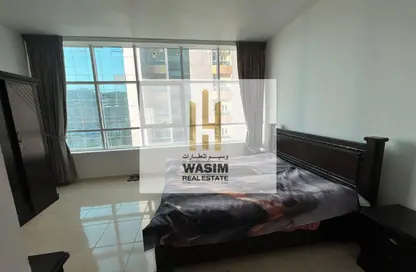 شقة - غرفة نوم - 1 حمام للايجار في طريق كورنيش عجمان - عجمان