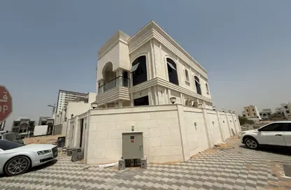 فيلا - 5 غرف نوم - 7 حمامات للايجار في الحليو 2 - الحليو - عجمان