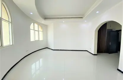 Apartment - Studio - 1 Bathroom for rent in Shakhbout City - Abu Dhabi