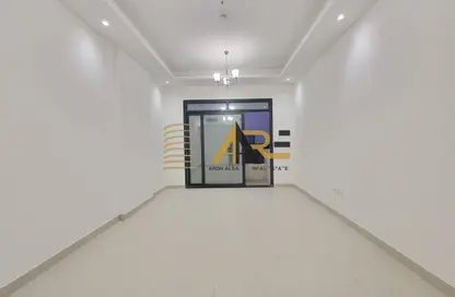 شقة - 2 غرف نوم - 3 حمامات للايجار في الجادة - الشارقة