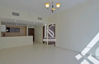 شقة - غرفة نوم - 2 حمامات للبيع في رويال ريزيدنس 2 - رويال ريزدنس - مدينة دبي الرياضية - دبي