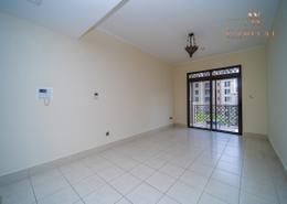 Empty Room image for: Apartment - 1 bedroom - 1 bathroom for rent in Yansoon 2 - Yansoon - Old Town - Dubai, Image 1