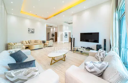 Living Room image for: Penthouse - 4 Bedrooms - 5 Bathrooms for sale in Orra Marina - Dubai Marina - Dubai, Image 1