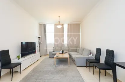 Apartment - 1 Bedroom - 2 Bathrooms for sale in Burj Al Nujoom - Downtown Dubai - Dubai