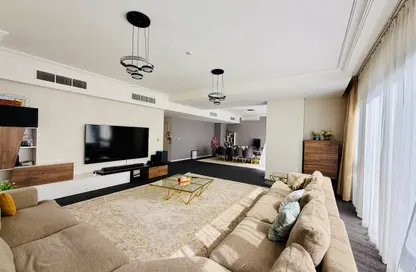 Villa - 6 Bedrooms - 7 Bathrooms for sale in Aurum Villas - Claret - Damac Hills 2 - Dubai