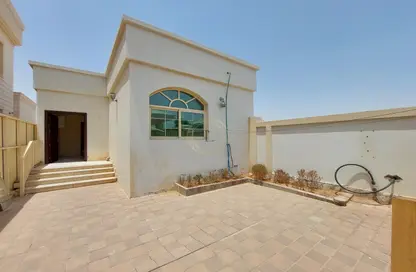 Villa - 2 Bedrooms - 2 Bathrooms for rent in Jefeer Jedeed - Falaj Hazzaa - Al Ain