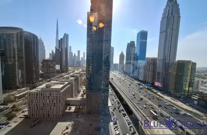 Apartment - 3 Bedrooms - 3 Bathrooms for rent in 21st Century Tower - Sheikh Zayed Road - Dubai