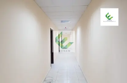 سكن عمال - استوديو - 8 حمامات للايجار في م-37 - مصفح الصناعية - مصفح - أبوظبي