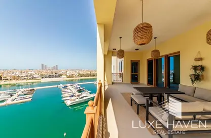 Terrace image for: Apartment - 3 Bedrooms - 4 Bathrooms for rent in Marina Residences 5 - Marina Residences - Palm Jumeirah - Dubai, Image 1