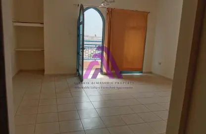 شقة - 1 حمام للايجار في M04 - طراز فارسي - المدينة العالمية - دبي