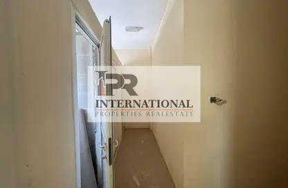 سكن الموظفين - استوديو - 8 حمامات للايجار في الجرف الصناعية 2 - الجرف الصناعية - عجمان