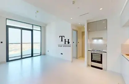 Apartment - 2 Bedrooms - 3 Bathrooms for sale in Marina Vista - EMAAR Beachfront - Dubai Harbour - Dubai
