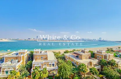 Water View image for: Apartment - 4 Bedrooms - 6 Bathrooms for sale in Balqis Residence - Kingdom of Sheba - Palm Jumeirah - Dubai, Image 1