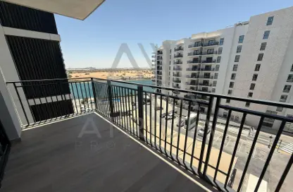 Apartment - 1 Bedroom - 1 Bathroom for rent in Waters Edge - Yas Island - Abu Dhabi