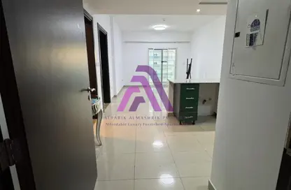 شقة - غرفة نوم - 2 حمامات للبيع في المساكن الحمراء - مدينة دبي الرياضية - دبي