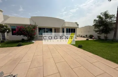 Villa - 3 Bedrooms - 4 Bathrooms for rent in Jumeirah 3 Villas - Jumeirah 3 - Jumeirah - Dubai