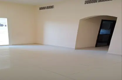 عمارة بالكامل - 8 غرف نوم - 8 حمامات للبيع في الجرف 2 - الجرف - عجمان وسط المدينة - عجمان