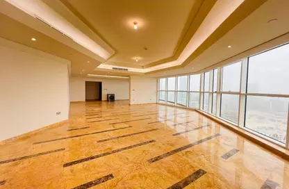 Apartment - 5 Bedrooms - 6 Bathrooms for rent in Wave tower - Corniche Road - Abu Dhabi