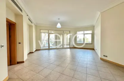 Apartment - 3 Bedrooms - 4 Bathrooms for rent in Al Hamri - Shoreline Apartments - Palm Jumeirah - Dubai