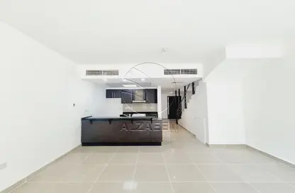 Villa - 2 Bedrooms - 3 Bathrooms for rent in Contemporary Style - Al Reef Villas - Al Reef - Abu Dhabi