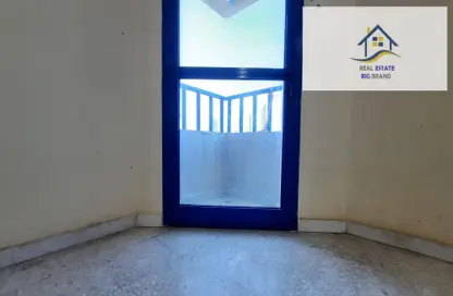 Empty Room image for: Apartment - 2 Bedrooms - 2 Bathrooms for rent in Al Falah City - Abu Dhabi, Image 1