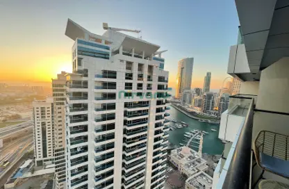 Outdoor Building image for: Apartment - 1 Bedroom - 1 Bathroom for rent in Escan Tower - Dubai Marina - Dubai, Image 1