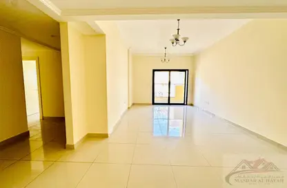 Apartment - 2 Bedrooms - 3 Bathrooms for rent in Muwaileh 29 Building - Muwaileh - Sharjah