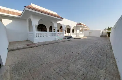 Villa - 5 Bedrooms - 5 Bathrooms for rent in Ramlat Zakher - Zakher - Al Ain