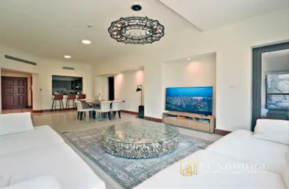 Apartment - 3 Bedrooms - 4 Bathrooms for sale in Golden Mile 9 - Golden Mile - Palm Jumeirah - Dubai