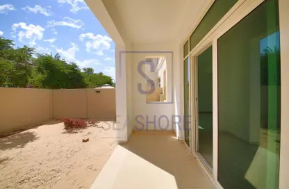 Townhouse - 2 Bedrooms - 3 Bathrooms for rent in Al Khaleej Village - Al Ghadeer - Abu Dhabi