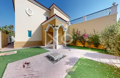 Villa - 4 Bedrooms - 4 Bathrooms for sale in Legacy - Jumeirah Park - Dubai