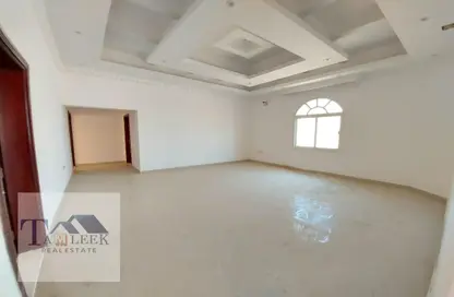 Empty Room image for: Villa - 5 Bedrooms - 7 Bathrooms for rent in Al Mowaihat 1 - Al Mowaihat - Ajman, Image 1