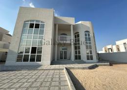 صورةمبنى خارجي لـ: فيلا - 5 غرف نوم - 8 حمامات للكراء في مركز محمد بن زايد - مدينة محمد بن زايد - أبوظبي, صورة 1
