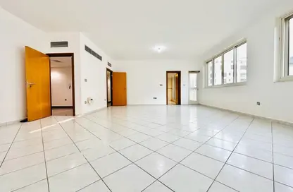Apartment - 3 Bedrooms - 4 Bathrooms for rent in Electra Street - Abu Dhabi