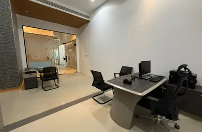 Office Space - Studio - 2 Bathrooms for rent in Burj Nahar Building - Al Muteena - Deira - Dubai