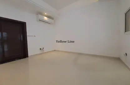صورة لـ غرفة فارغة شقة - 1 حمام للايجار في مدينة خليفة أ - مدينة خليفة - أبوظبي ، صورة رقم 1