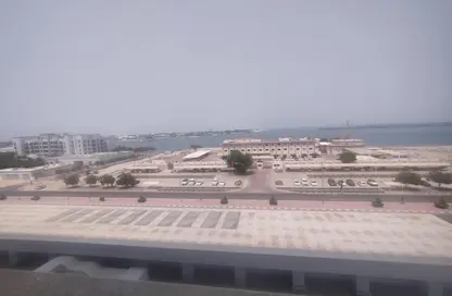 مكتب - استوديو - 2 حمامات للايجار في الروضة - مدينة السلام - أم القيوين