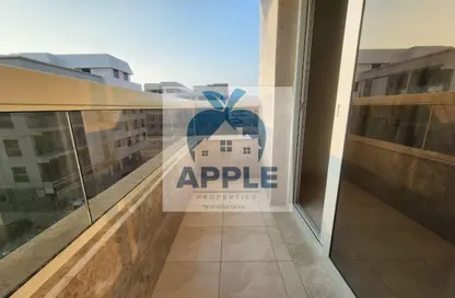 شقة - 2 غرف نوم - 2 حمامات للايجار في الزاهية - تجارية مويلح - الشارقة