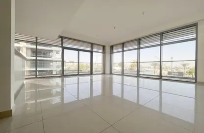 Empty Room image for: Apartment - 2 Bedrooms - 2 Bathrooms for rent in Mulberry 2 - Park Heights - Dubai Hills Estate - Dubai, Image 1