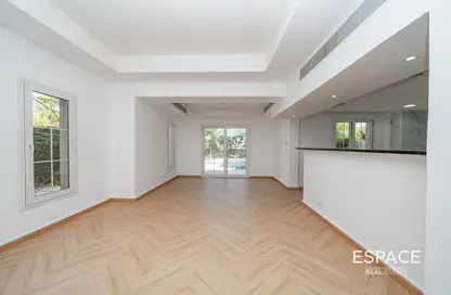 Villa - 3 Bedrooms - 3 Bathrooms for rent in Springs 10 - The Springs - Dubai