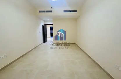 Apartment - 3 Bedrooms - 4 Bathrooms for rent in Salah Al Din Building - Al Khabisi - Deira - Dubai