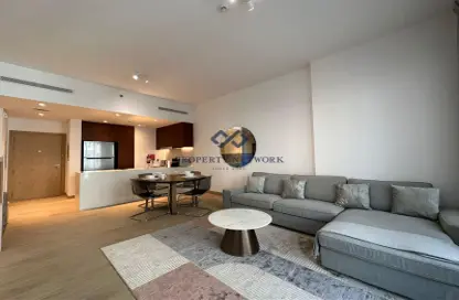 Living / Dining Room image for: Apartment - 2 Bedrooms - 3 Bathrooms for rent in La Rive - La Mer - Jumeirah - Dubai, Image 1