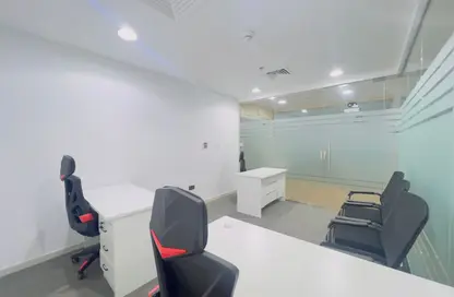 Office Space - Studio - 4 Bathrooms for rent in Hamdan Street - Abu Dhabi