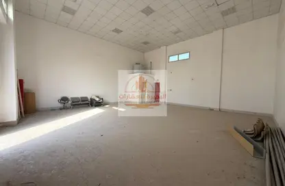 Warehouse - Studio - 2 Bathrooms for rent in Al Sajaa Industrial - Al Sajaa - Sharjah