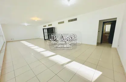 Apartment - 3 Bedrooms - 4 Bathrooms for rent in Al Najda Street - Abu Dhabi