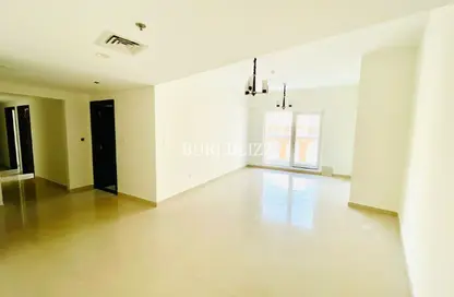 Apartment - 3 Bedrooms - 3 Bathrooms for rent in Royal JVC Building - Jumeirah Village Circle - Dubai