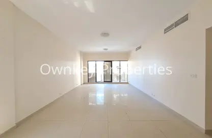 Apartment - 4 Bedrooms - 4 Bathrooms for rent in Golden Sands 9 - Mankhool - Bur Dubai - Dubai